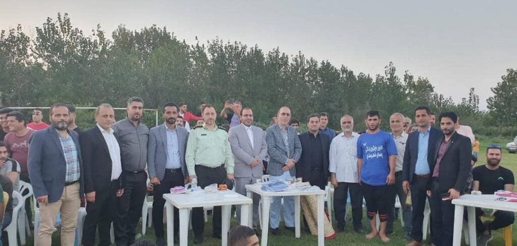 اولین جشنواره بزرگ مسابقات بومی و محلی در روستای شهرستان خشکبیجار برگزار شد.