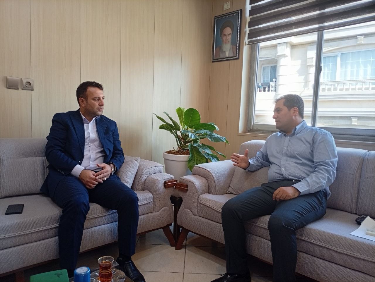 نشست شهردار چوبر با مدیرعامل سازمان همیاری شهرداری های گیلان در خصوص تامین ماشین آلات مورد نیاز