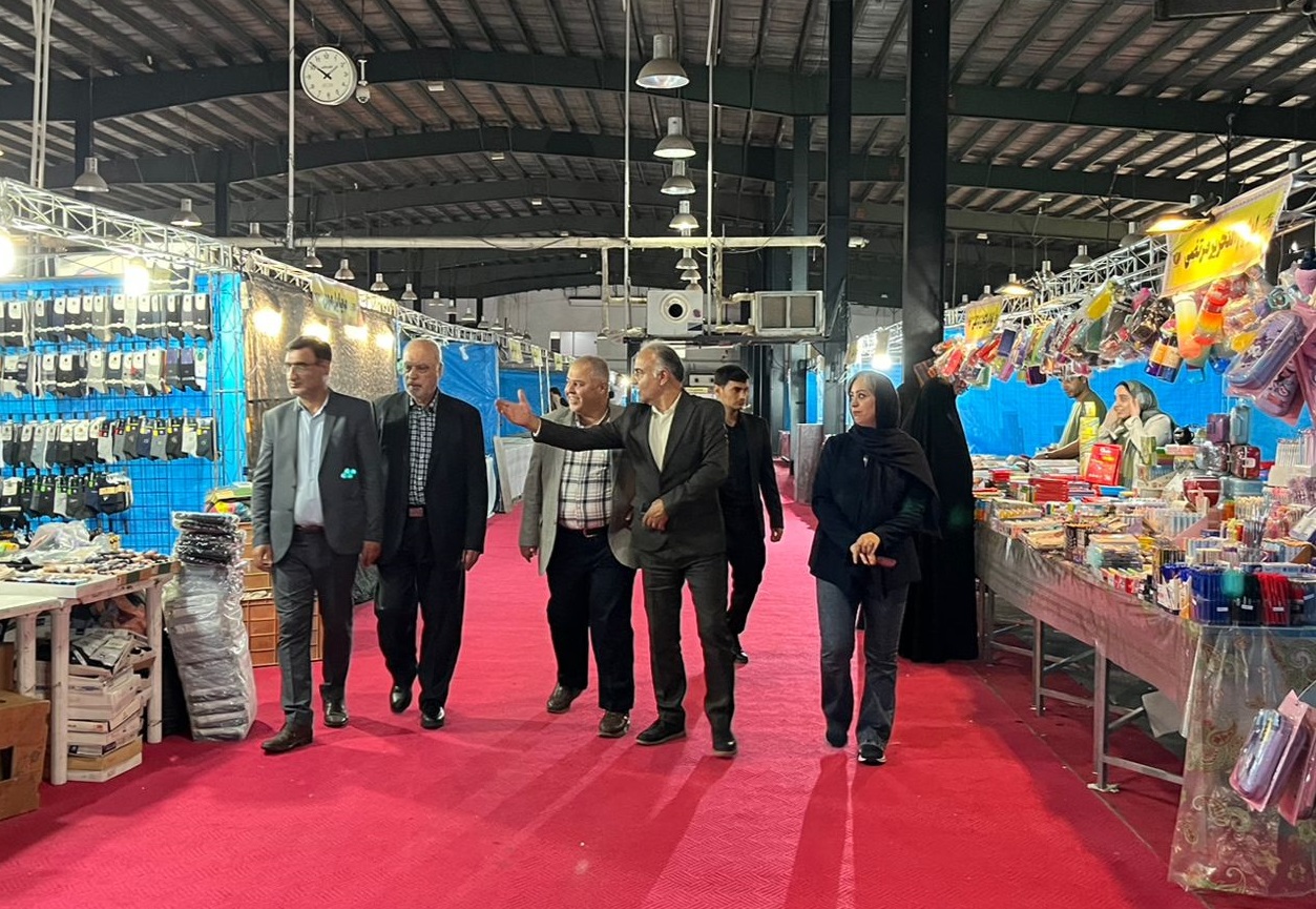 بازدید غلامرضا مودب شعار مدیرکل اسبق امور مجلس وزارت صنعت از نمایشگاه پاییزه گیلان