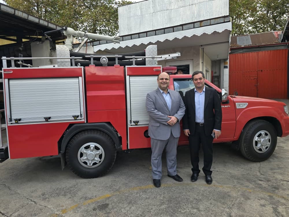 تحویل یک دستگاه خودروی پیشرو آتش نشانی به شهرداری رضوانشهر توسط سازمان همیاری شهرداری های گیلان