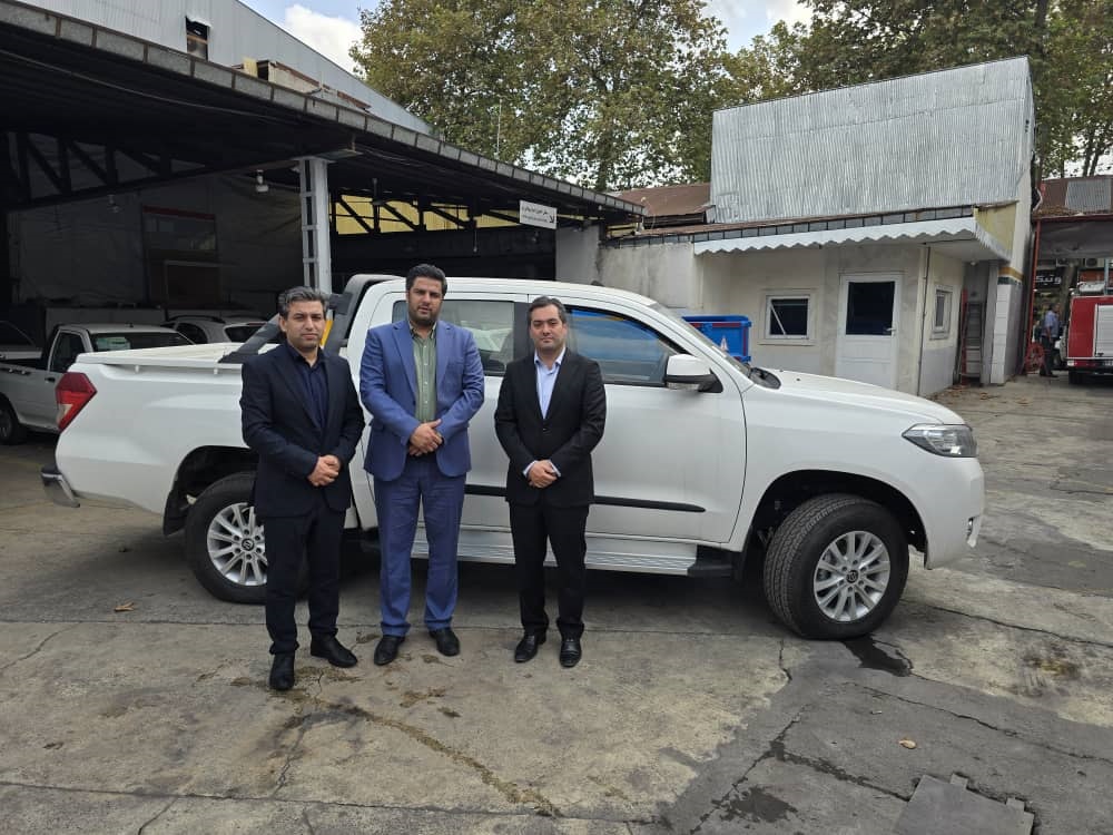 تحویل یک دستگاه خودروی پیکاپ زاگرس به شهرداری گوراب زرمیخ توسط سازمان همیاری شهرداری های گیلان