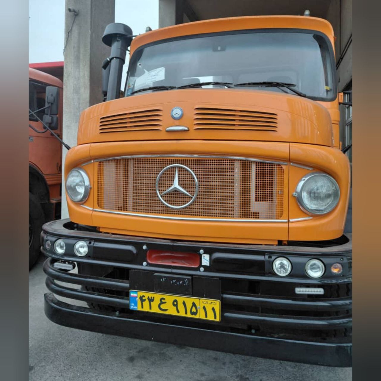 تحویل یک دستگاه بنز باری ۱۹۳۰ به شهرداری لنگرود توسط سازمان همیاری شهرداری های گیلان