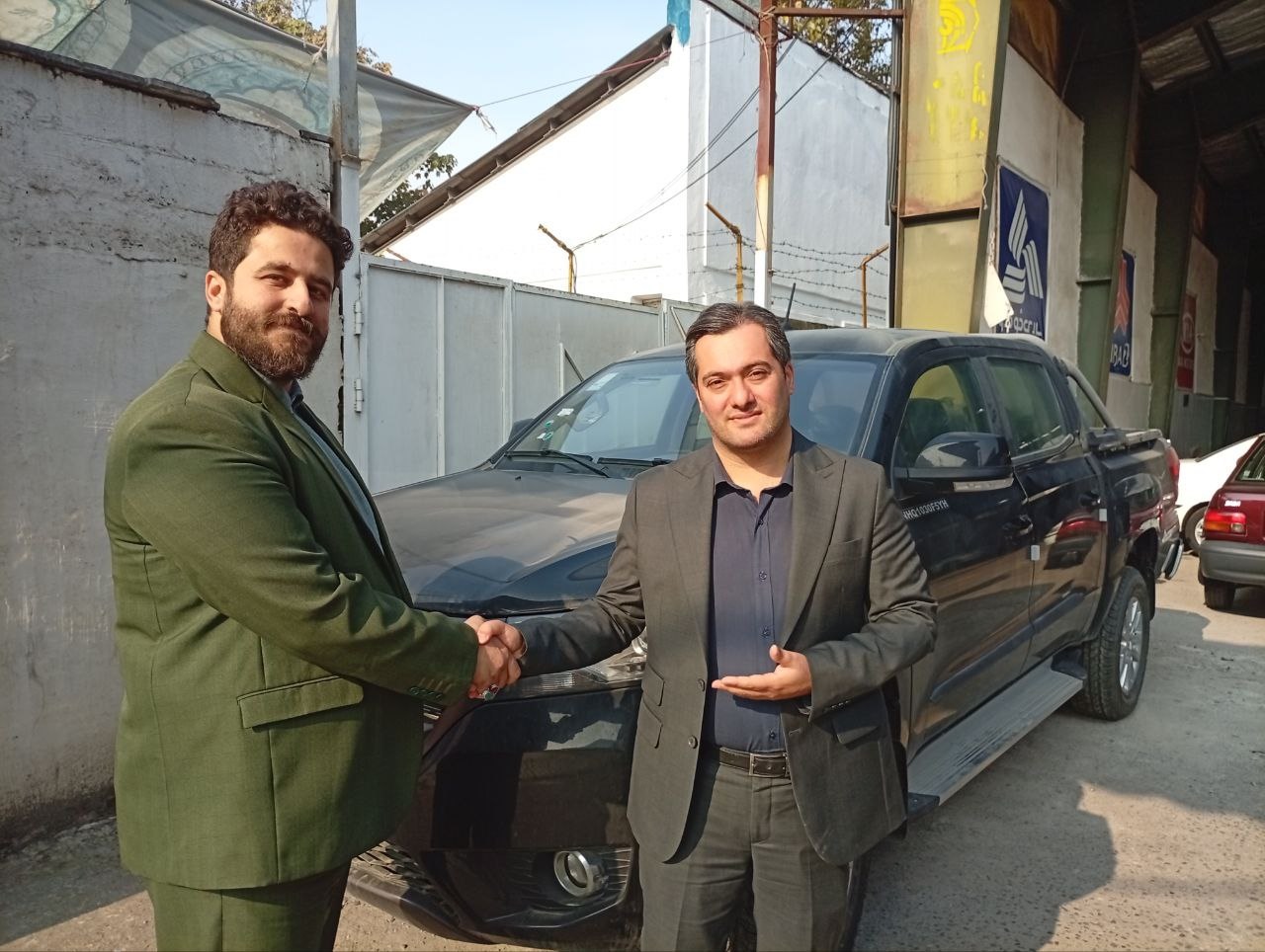 تحویل یک دستگاه پیکاپ زاگرس به شهرداری رودبار توسط سازمان همیاری شهرداری های استان گیلان