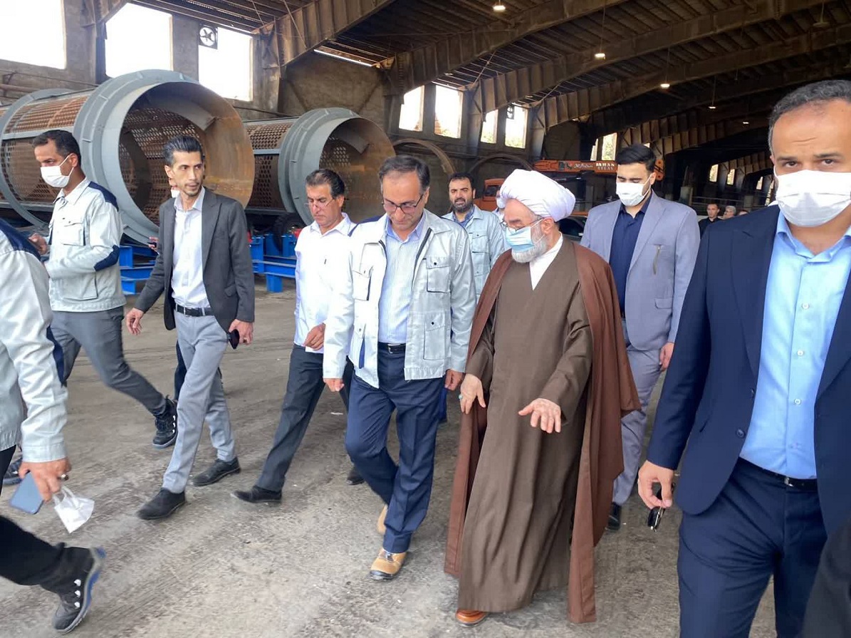 بازدید نماینده ولی فقیه از مجتمع کود آلی گیلان با حضور نمایندگان سازمان همیاری شهرداریها